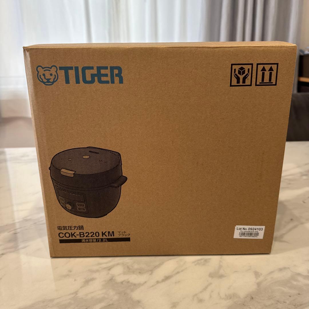 【新品未使用】TIGER 電気圧力鍋COK-B220 マットブラック