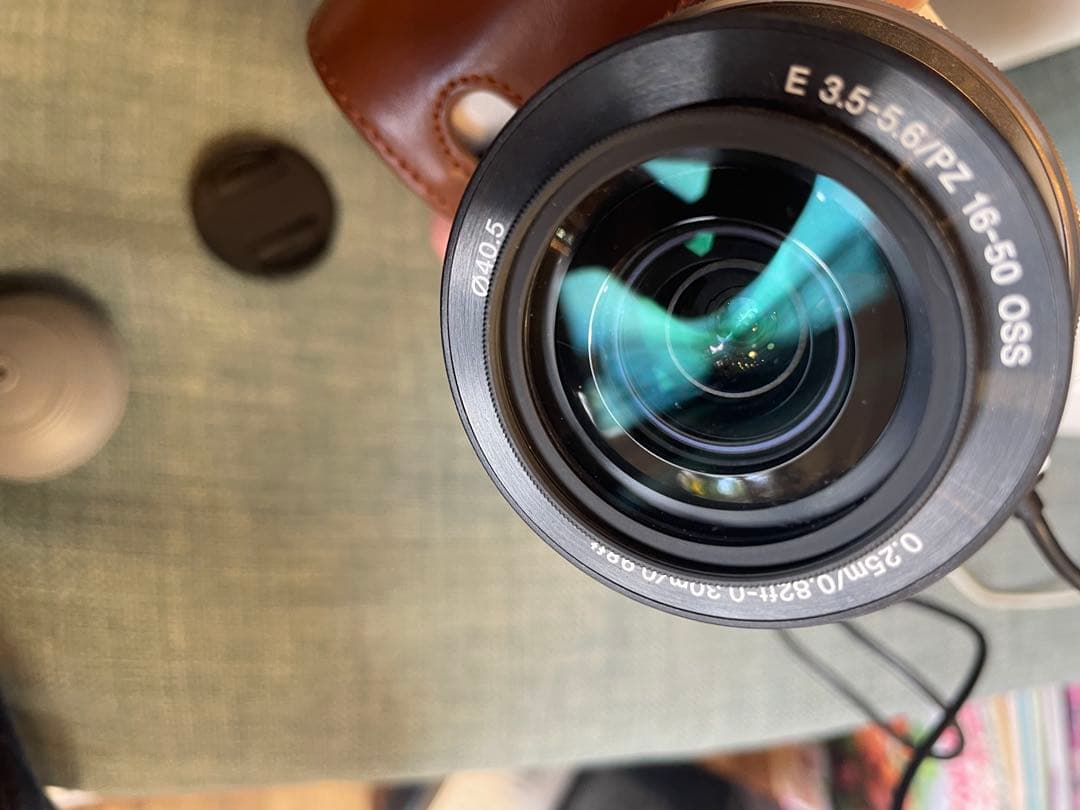 【ほぼ未使用新品同様】SONY α ZV-E10 ホワイト　おまけ付き