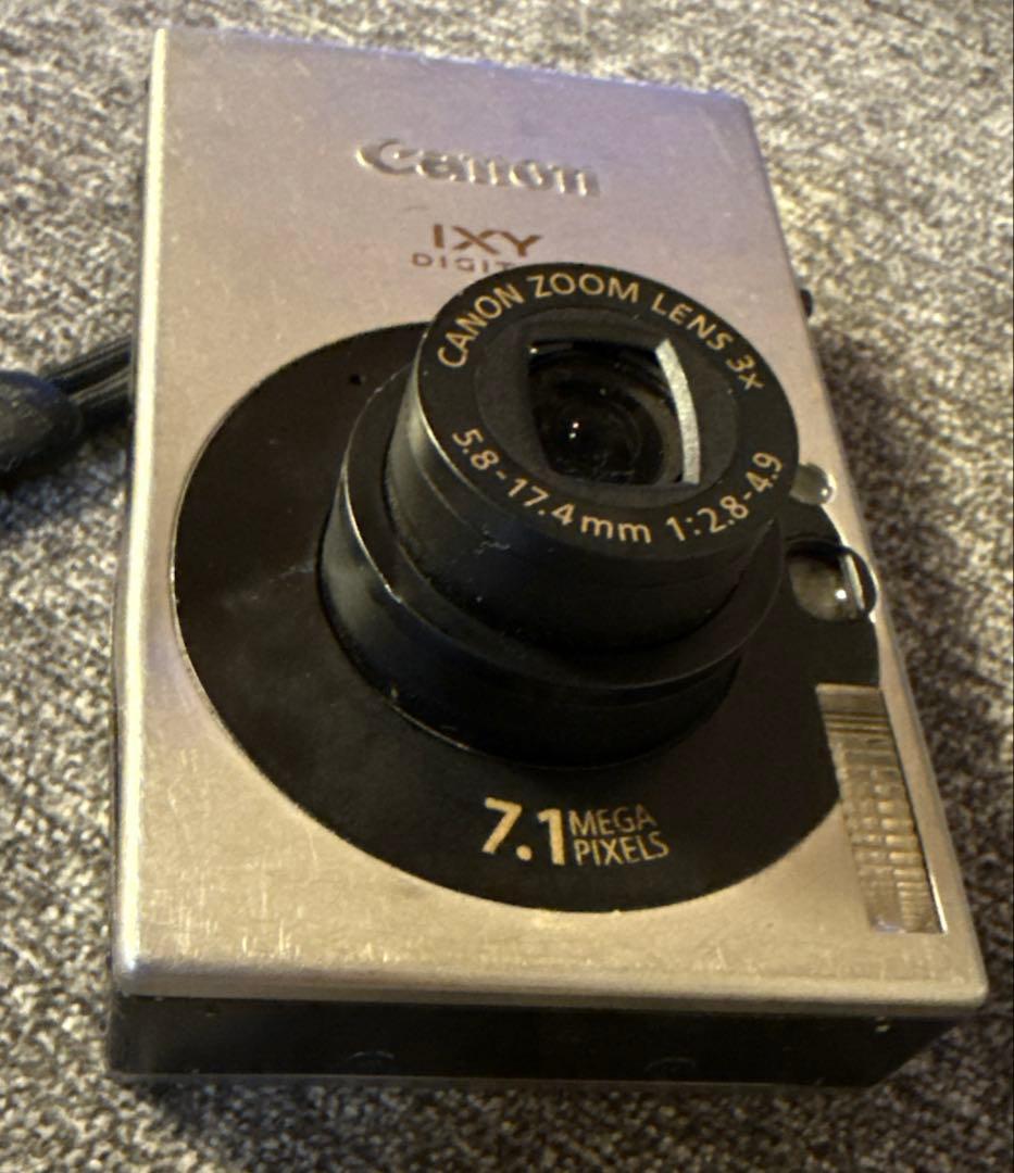★ジャンク★　CANON　IXY デジタルカメラ 純正バッテリー充電器付属