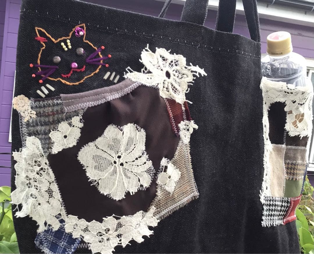 手作り　猫トートバック　デニム　黒　猫手刺繍　猫　虎　レースパッチ　大きめ