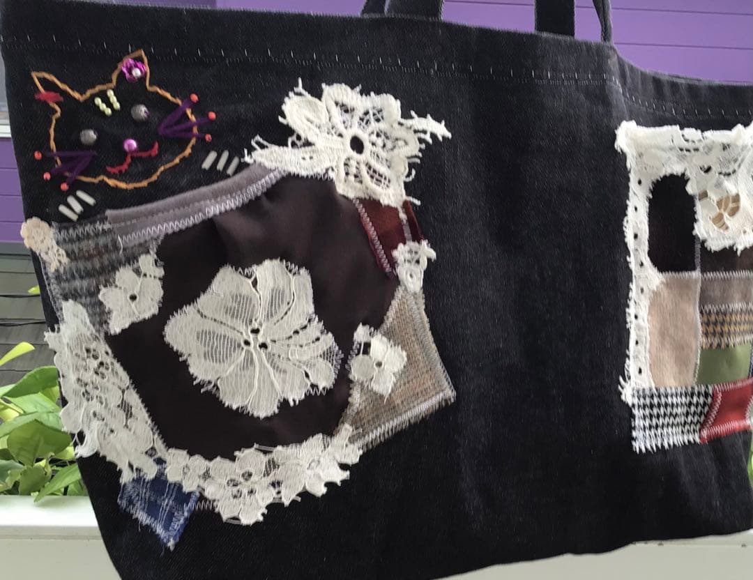 手作り　猫トートバック　デニム　黒　猫手刺繍　猫　虎　レースパッチ　大きめ