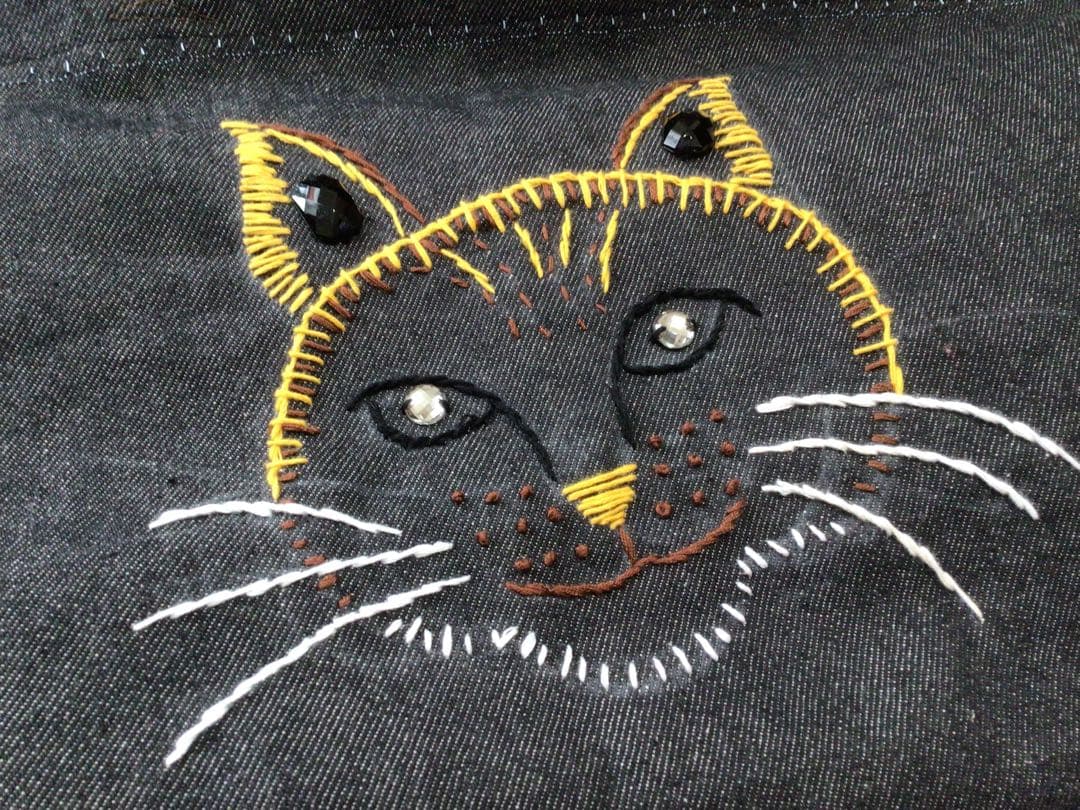 手作り　猫トートバック　デニム　黒　猫手刺繍　猫　虎　レースパッチ　大きめ