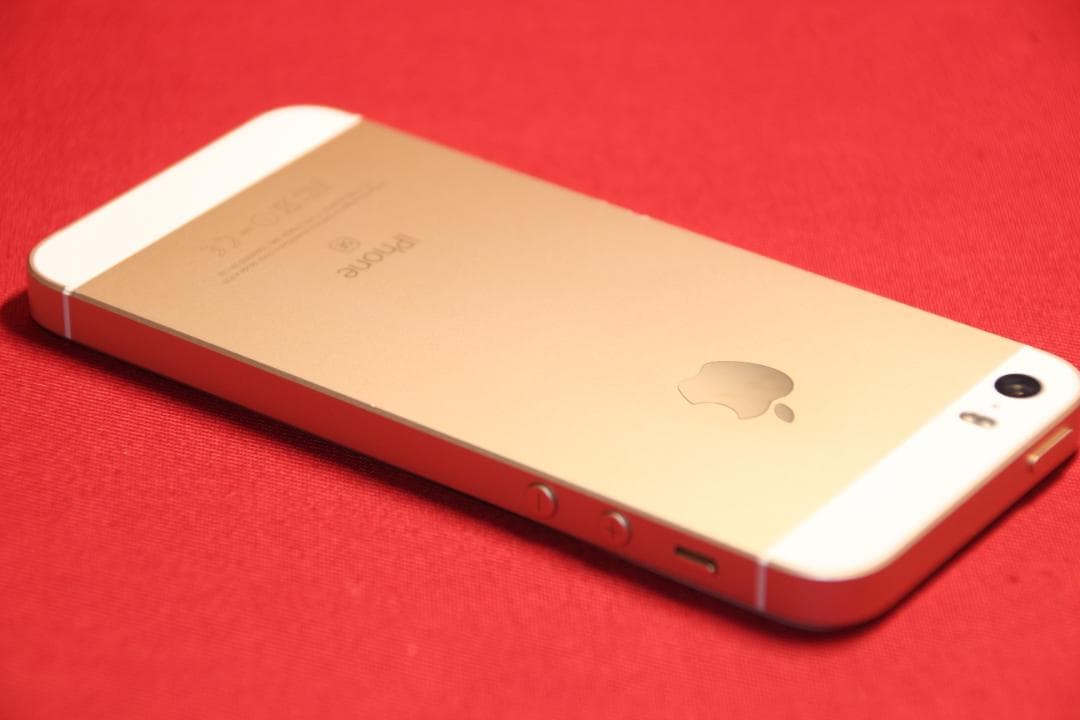 【再3・値下げ】iPhone SE (第1世代)32GB ゴールド+おまけ