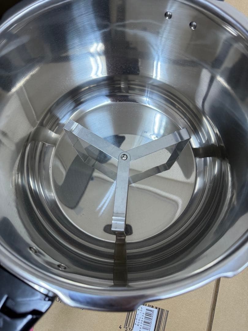 ステンレス製 圧力鍋 大容量 約8L AOYAGI CORPORATION