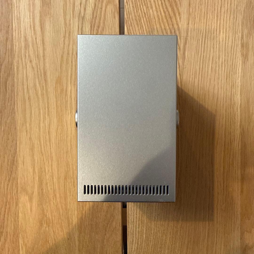 LG CineBeam Q ミニマル4Kレーザープロジェクター HU710PB