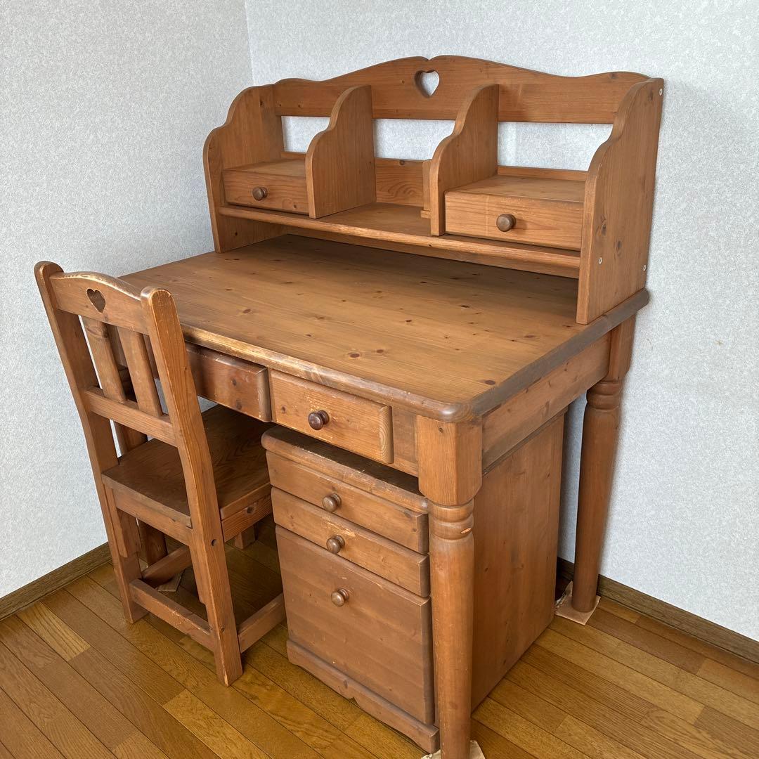 ハート型❤️カントリー調学習机