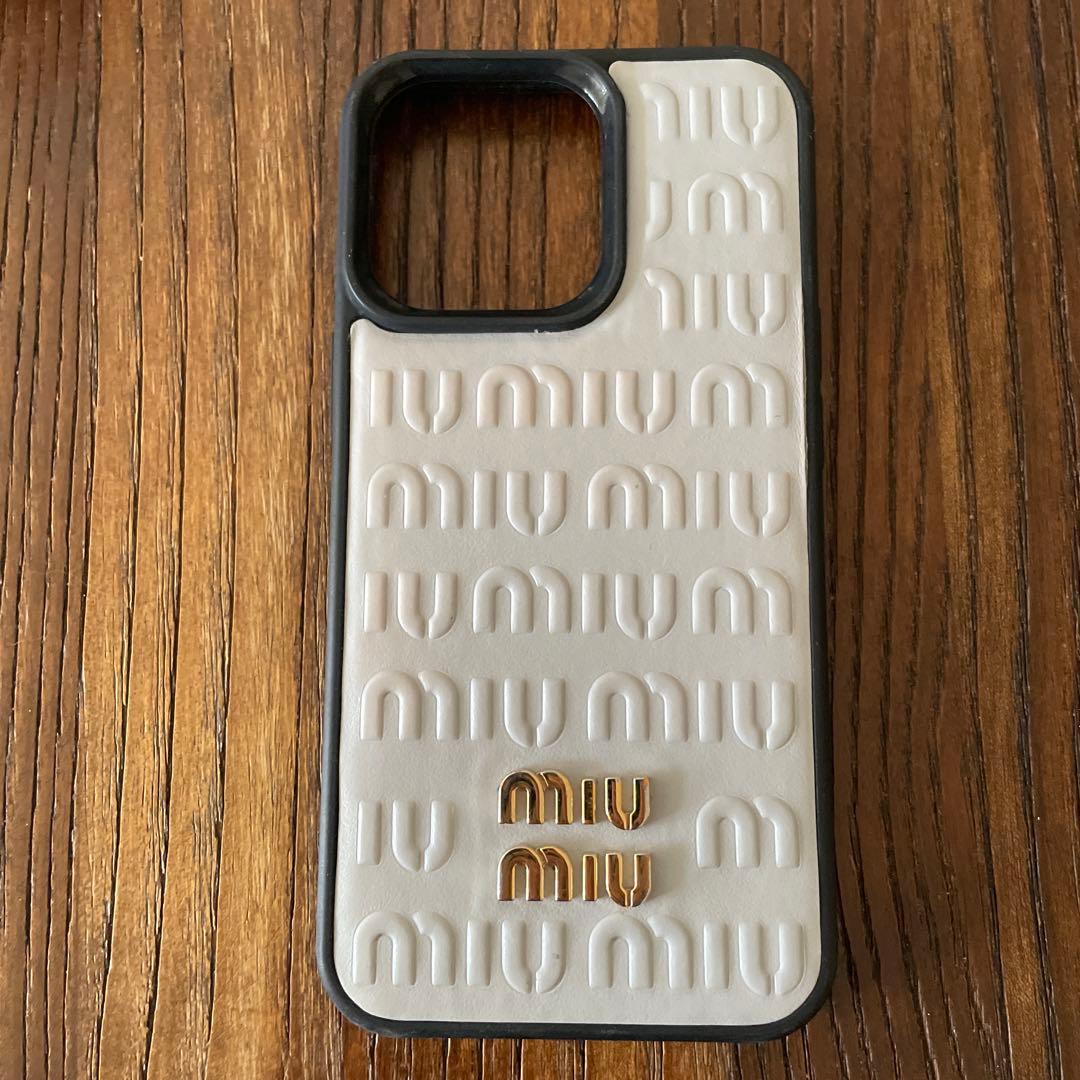 miumiu iPhoneケース