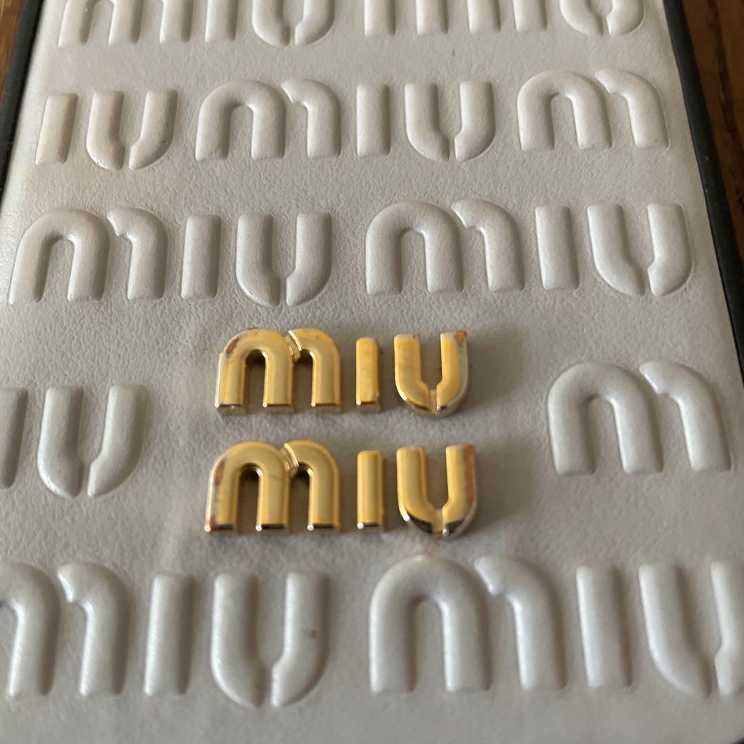 miumiu iPhoneケース