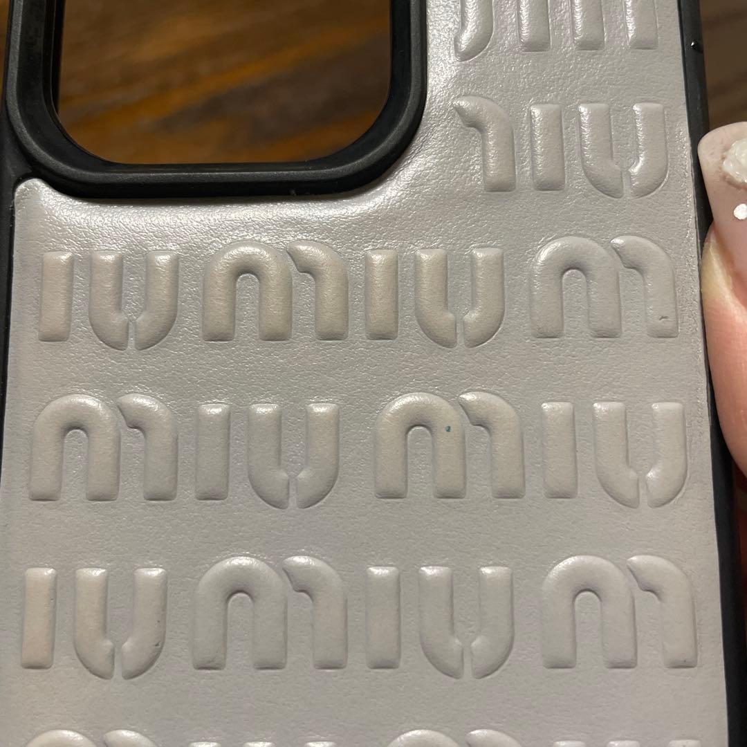 miumiu iPhoneケース