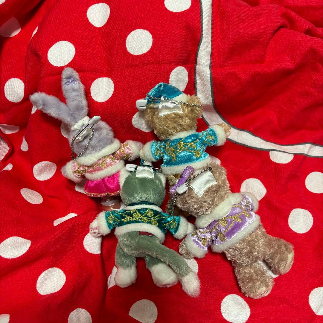 ディズニー　ダッフィー　クリスマス　ジェラトーニ ステラルー　ぬいぐるみバッジ