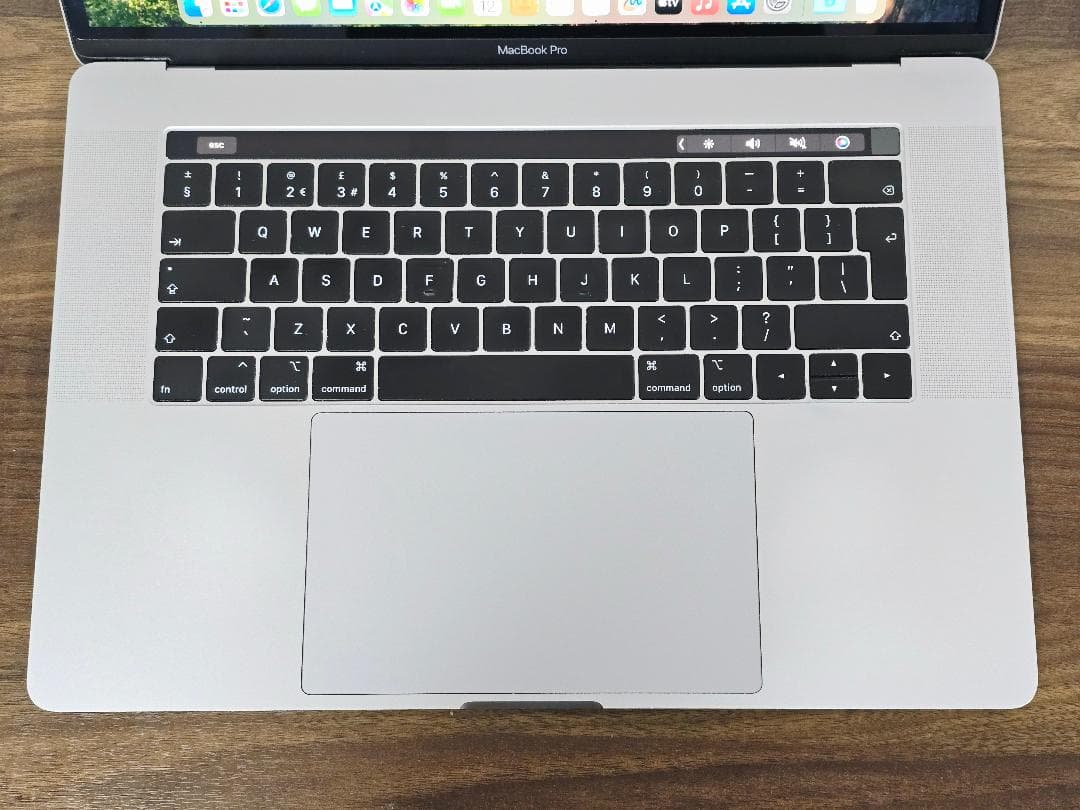 MacBook Pro 2019 15インチ i9 32G 512G B3