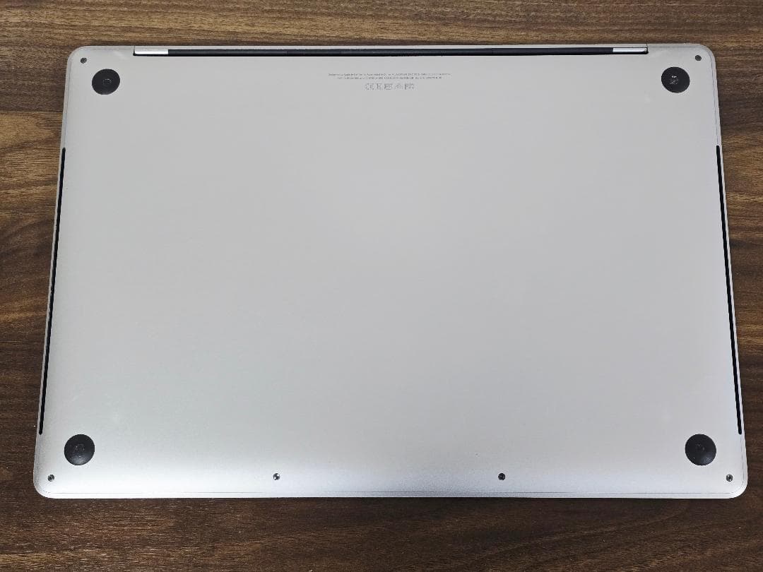 MacBook Pro 2019 15インチ i9 32G 512G B3
