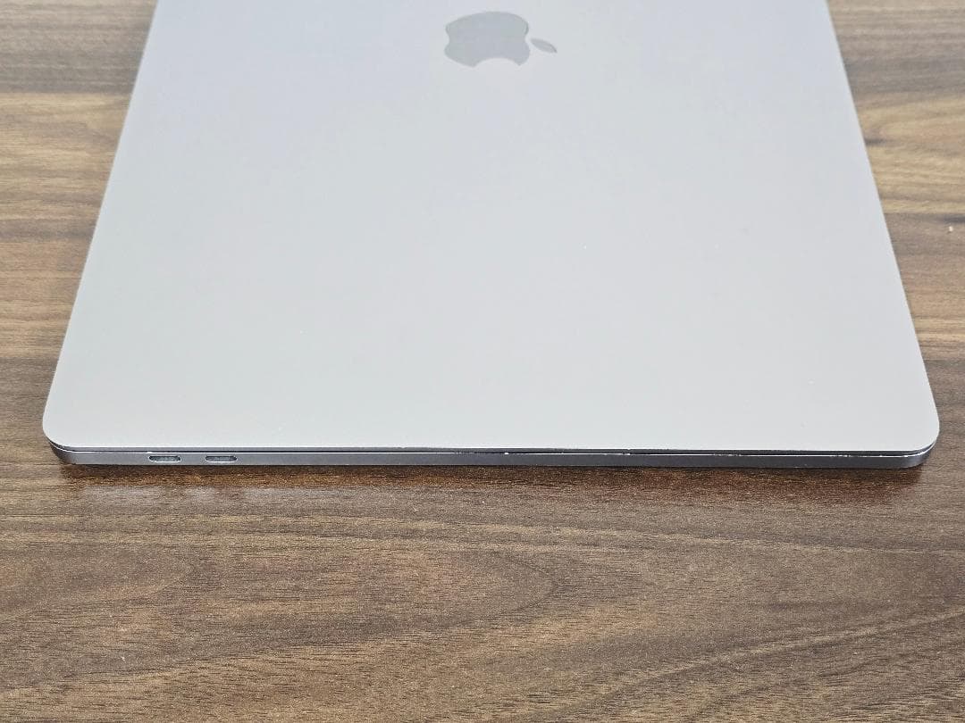 MacBook Pro 2019 15インチ i9 32G 512G B3