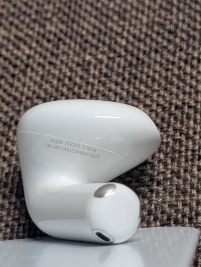 Apple AirPods 4世代 片耳 L 片方 左耳 1083