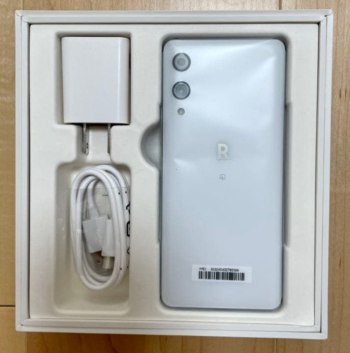 スマートフォン本体 Rakuten hand