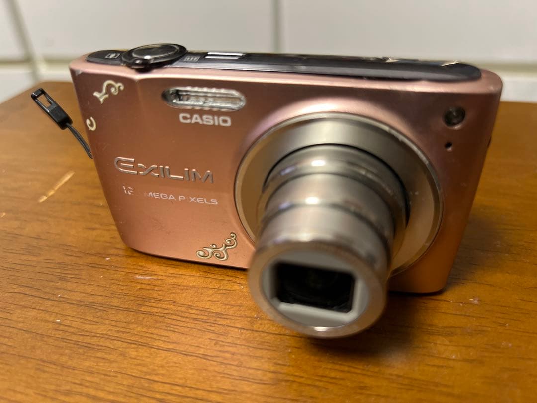 動確済！CASIO EXILIM EX-Z400ピンク デジカメ 2GBメモリ付