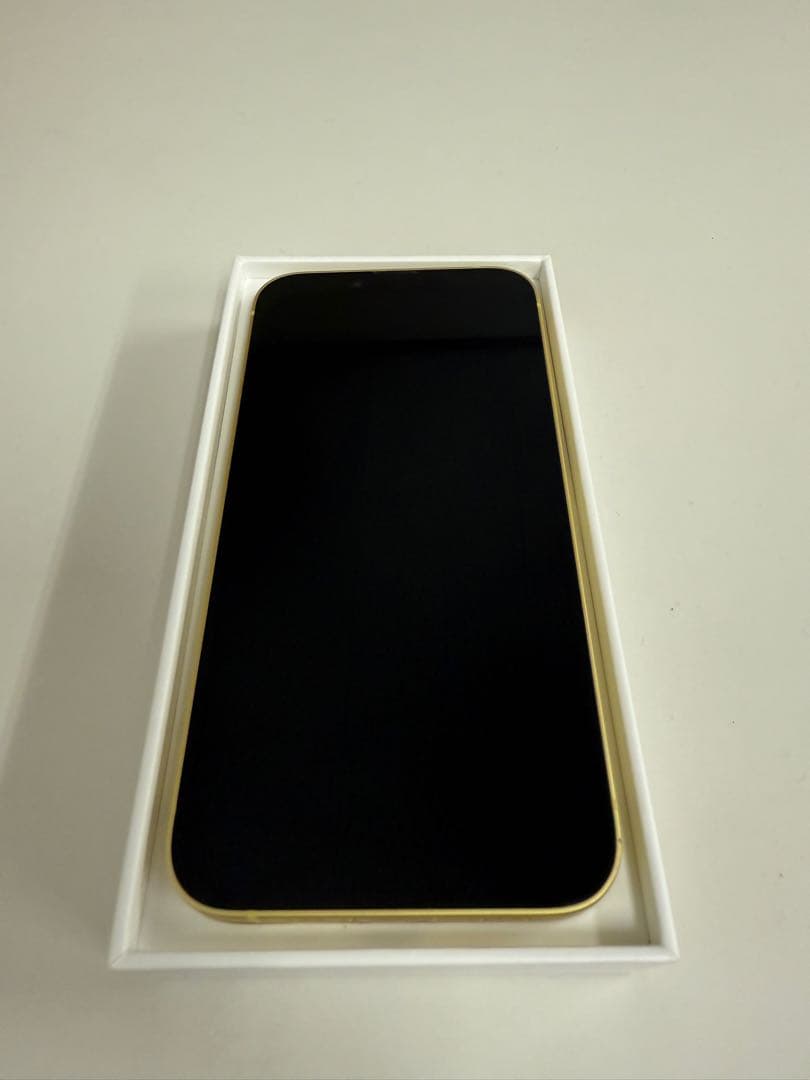 iPhone14 イエロー　512GB 中古　⭐︎ピン　未使用ケーブル付き