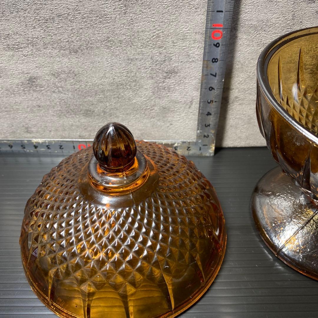 蓋付きコンポート　琥珀色ガラス　輸入雑貨　足付き　アンティーク　シックエレガント