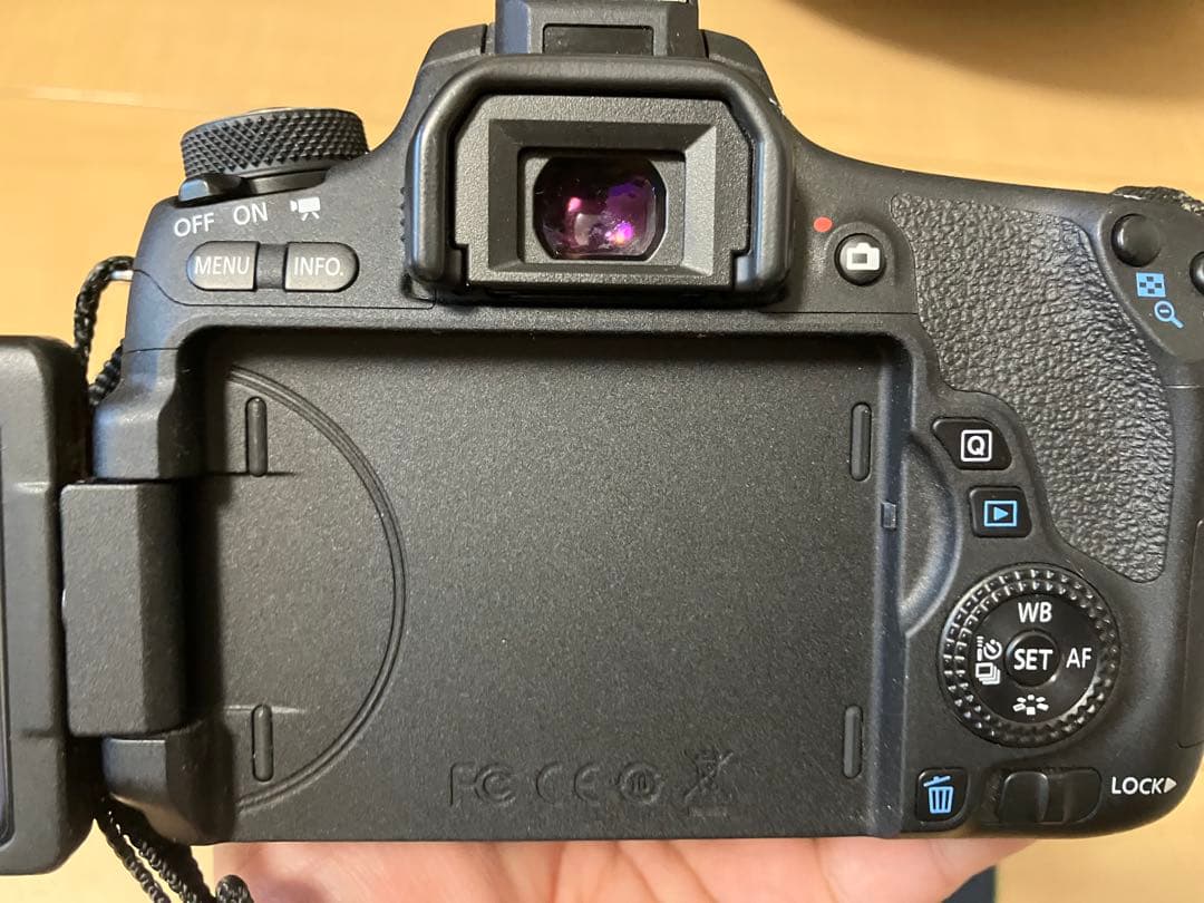 Canon EOS 8000D デジタル一眼レフカメラ 本体