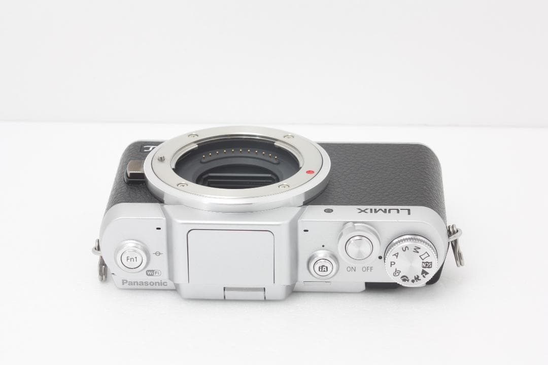 Panasonic LUMIX DMC-GF7 ボディ完動品 #354a