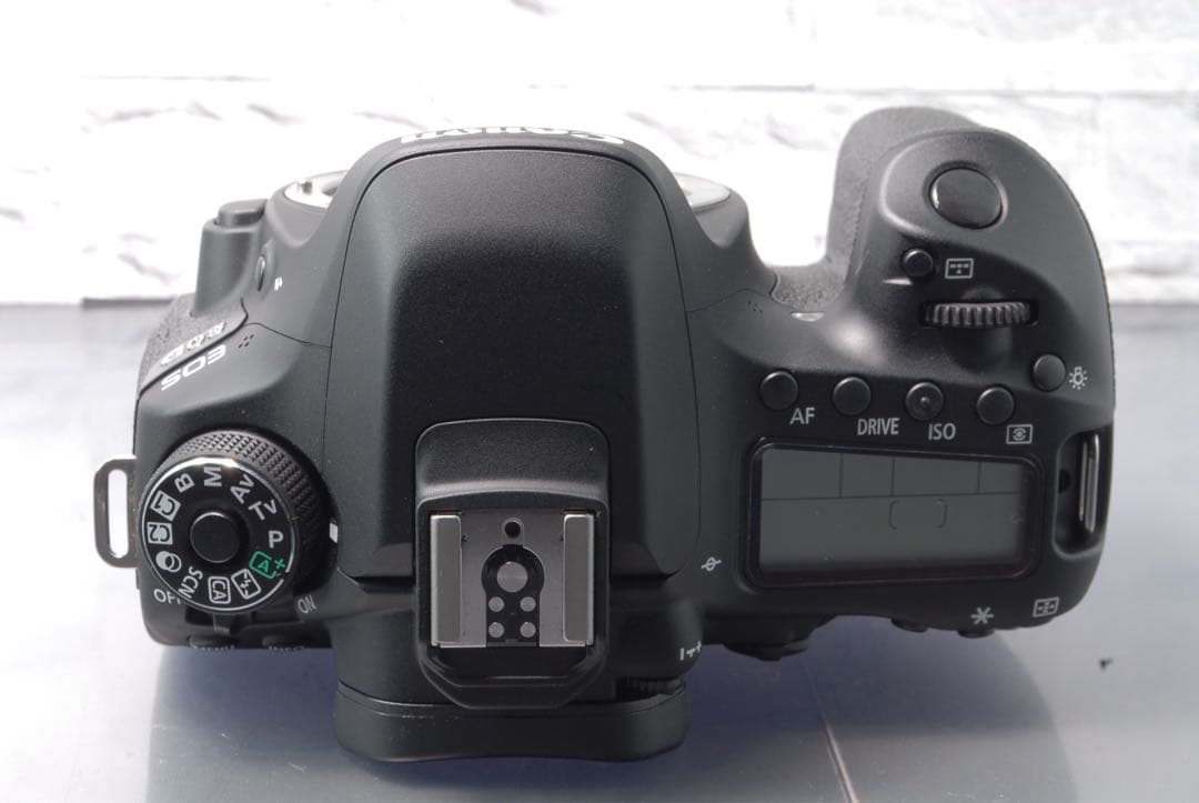 【限定値下げ中】 Canon EOS 80D ダブルレンズキット Wi-Fi搭載