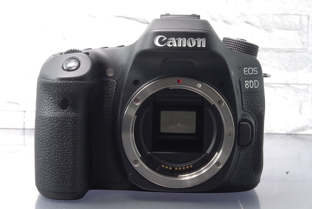 【限定値下げ中】 Canon EOS 80D ダブルレンズキット Wi-Fi搭載
