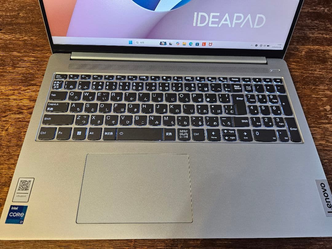 Windowsノート本体 lenovo ideapad Slim5iGen8 core i7
