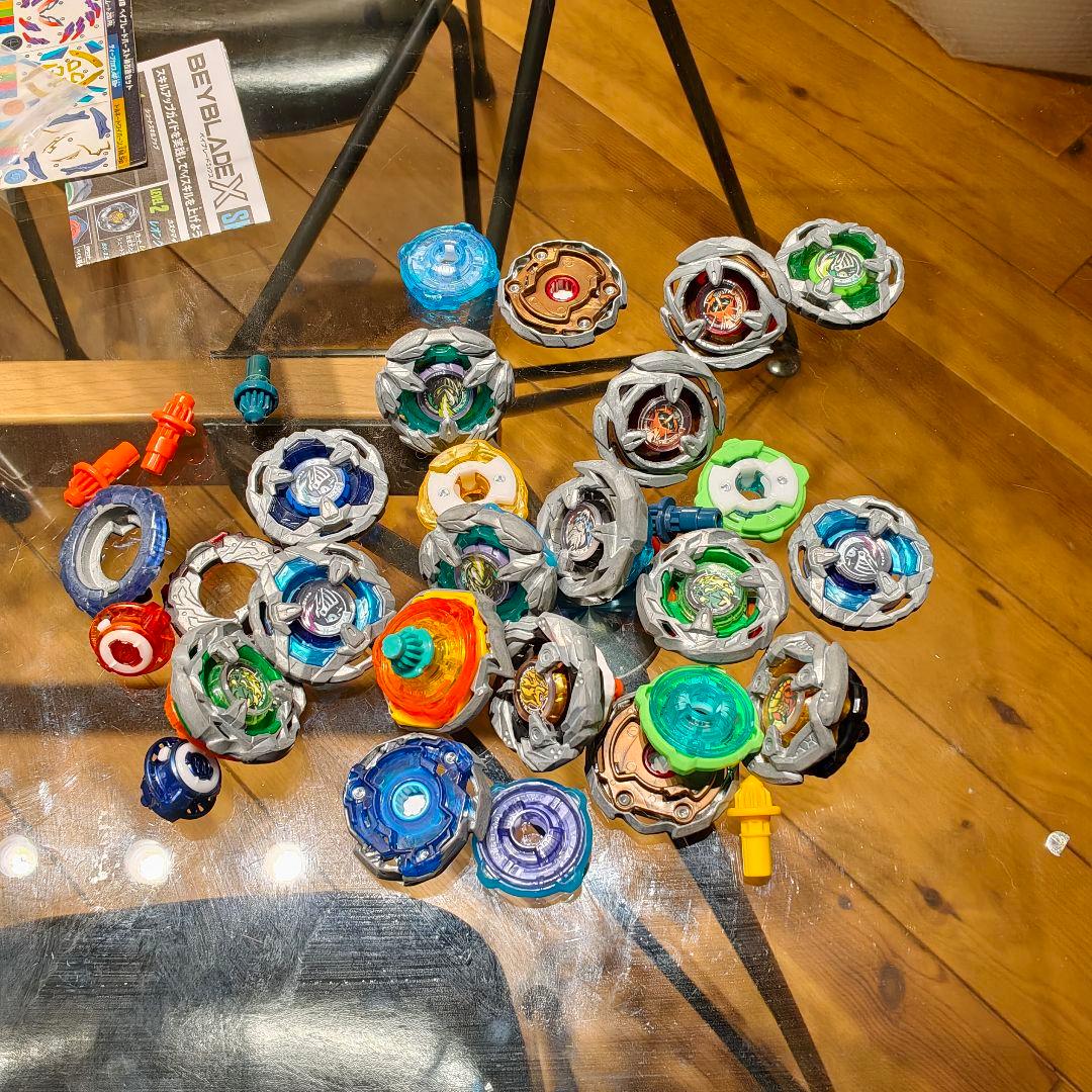 【引退品】ベイブレード X & バースト 大量まとめ売り 電動スタジアム等