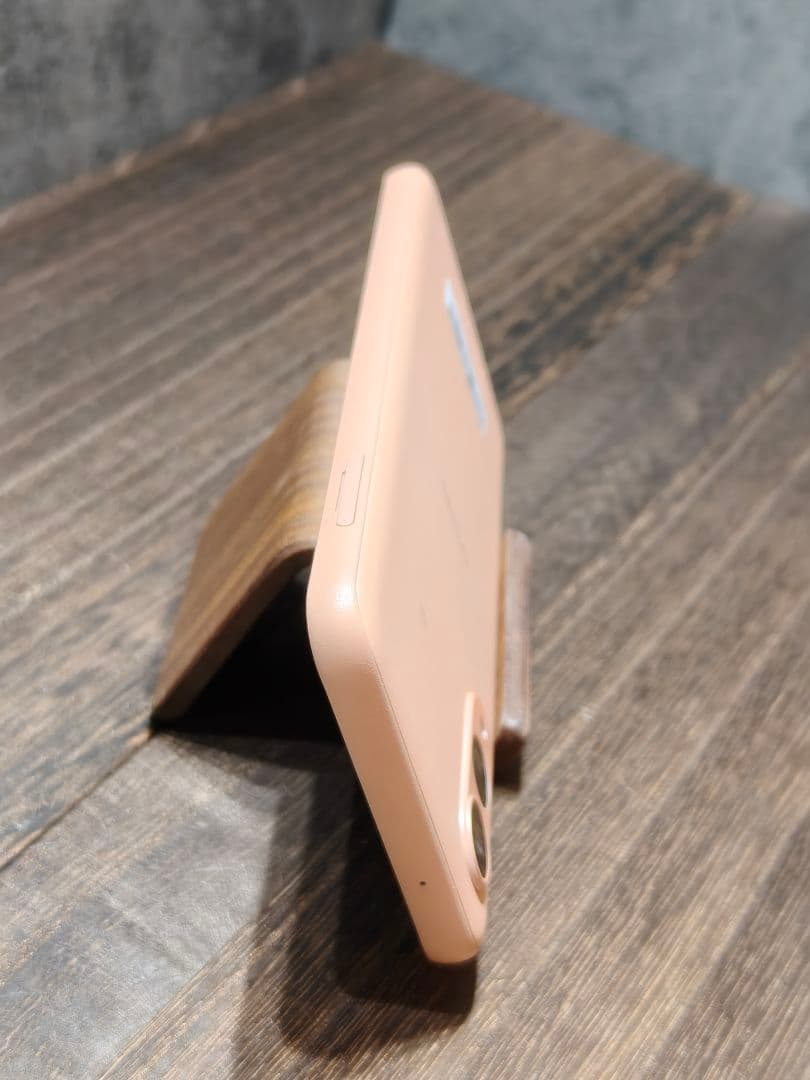 新品同様品 arrows We2 FCG02 SIMフリー スマホ
