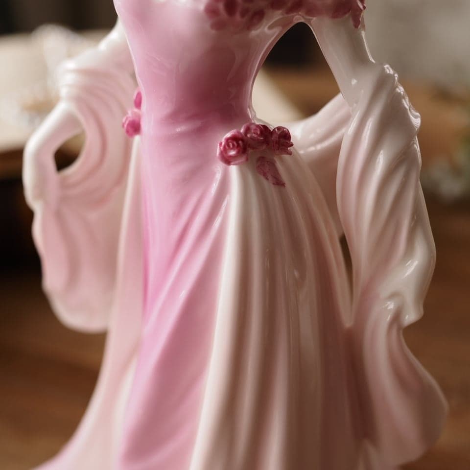 【美品】英国ロイヤルウースター Grace 1996年製 フィギュリン