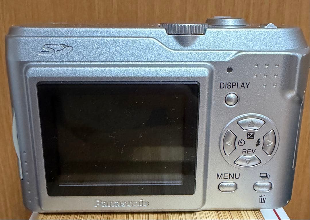 Panasonic LUMIX DMC-LZ2-S シルバー 【単3電池で動く】