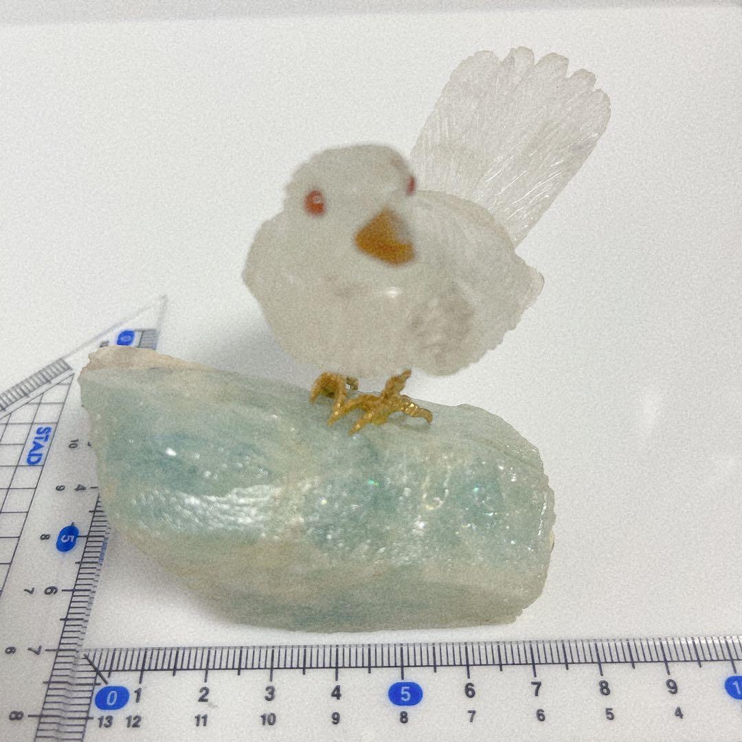 鳥の彫刻　水晶の鳥台アクアマリン NO25-2360