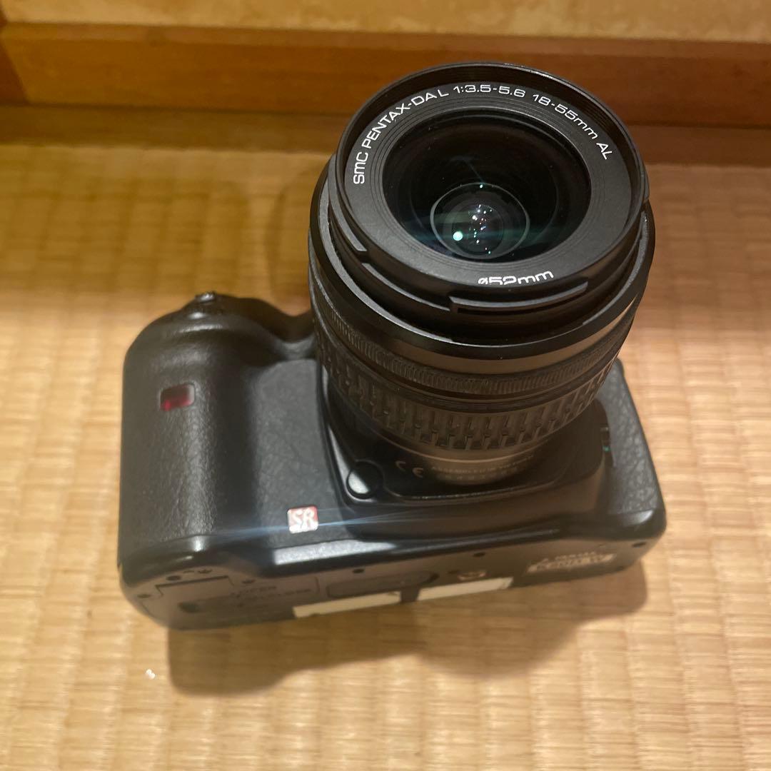 ペンタックス K20W 本体、レンズ1本、バッテリー1個のみ付属。