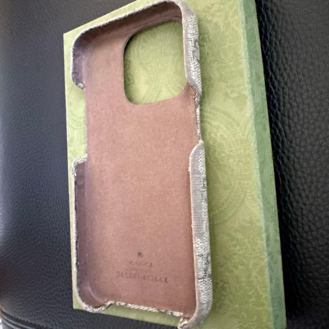 GUCCI グッチ　iPhone15proケース　GG スプリーム 付属品あり