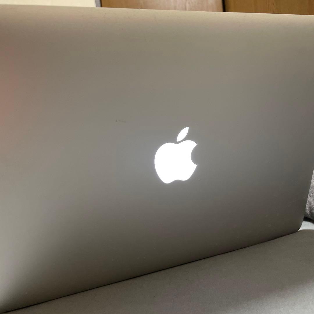 MacBook Pro シルバー ステッカー付き　箱無し