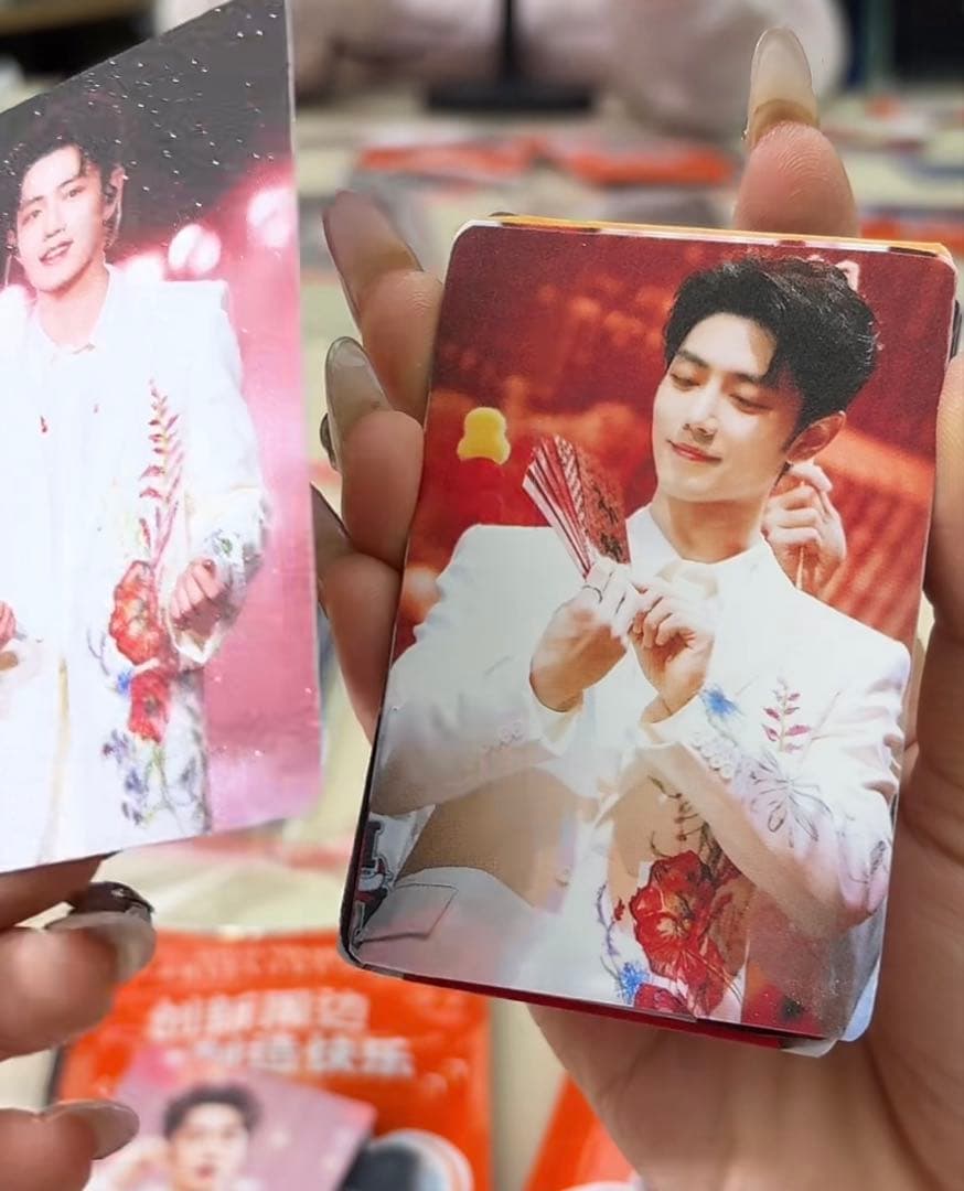 肖戦キラキラ満天星A6ポスター　4セット❣️全43枚+32枚ミニカード❣️確認用