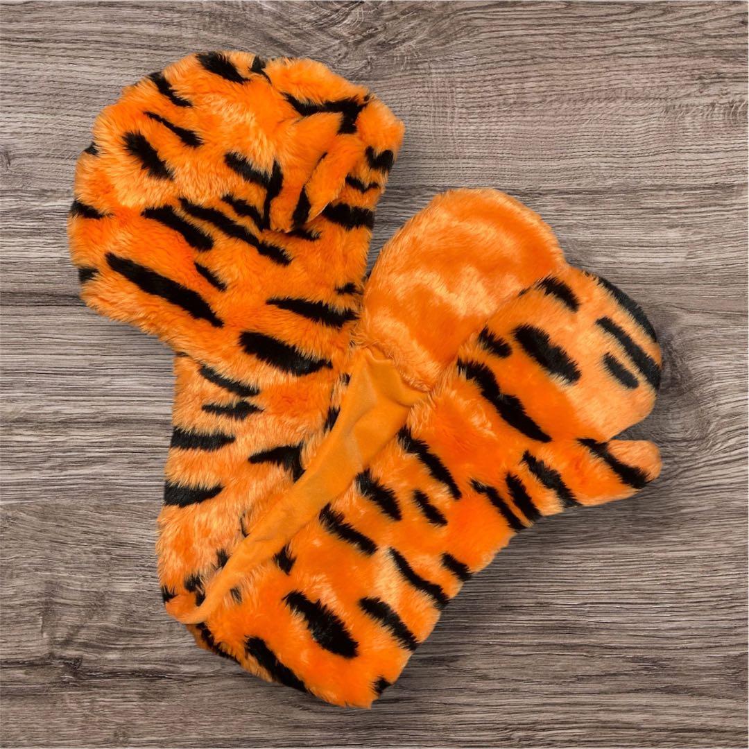 ディズニー　ファンキャップ　ティガー　マフラー 手袋 被り物