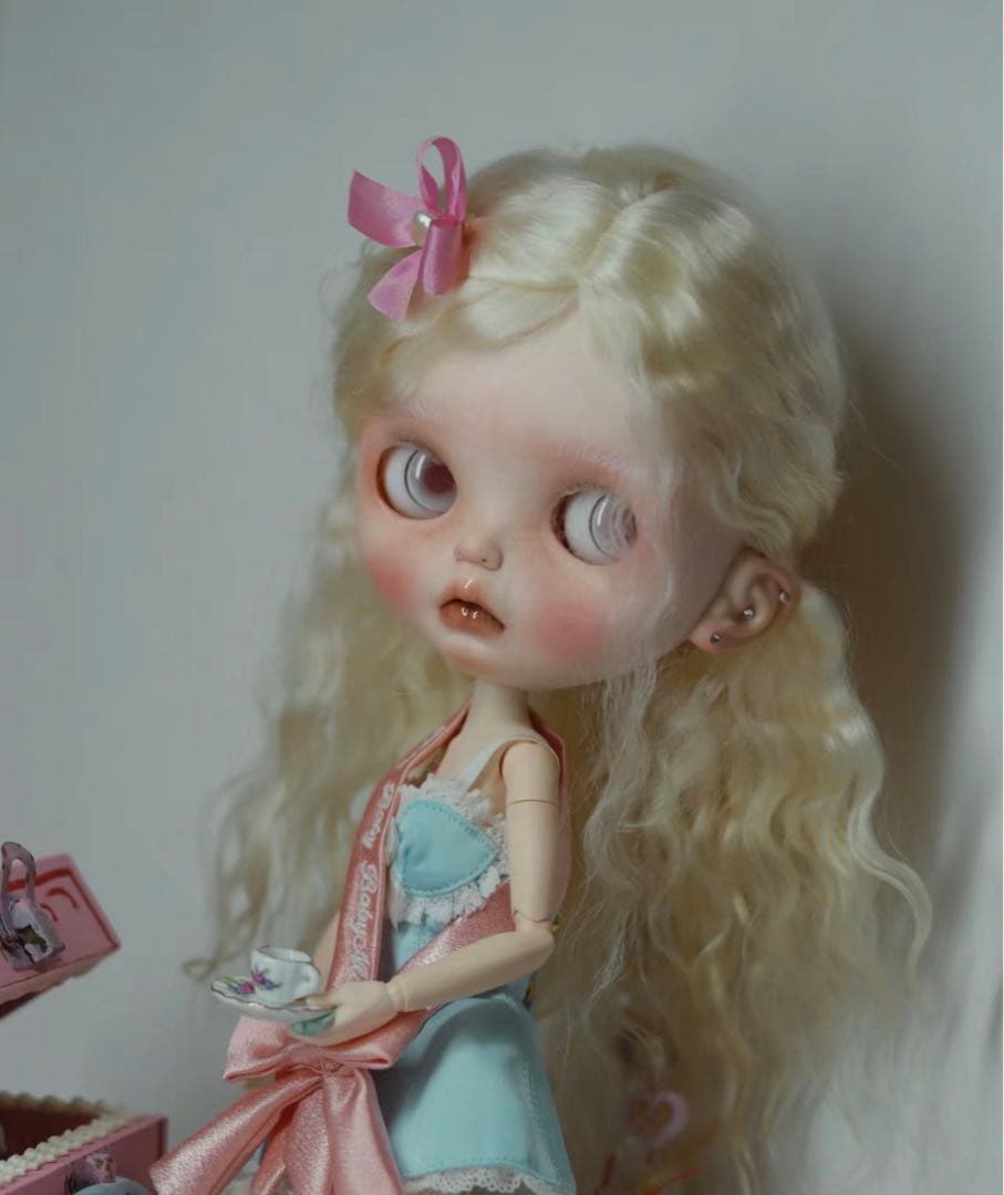 海外作家様 カスタムブライス 特別 スペシャル アルビノ 個性的 ヒロイン