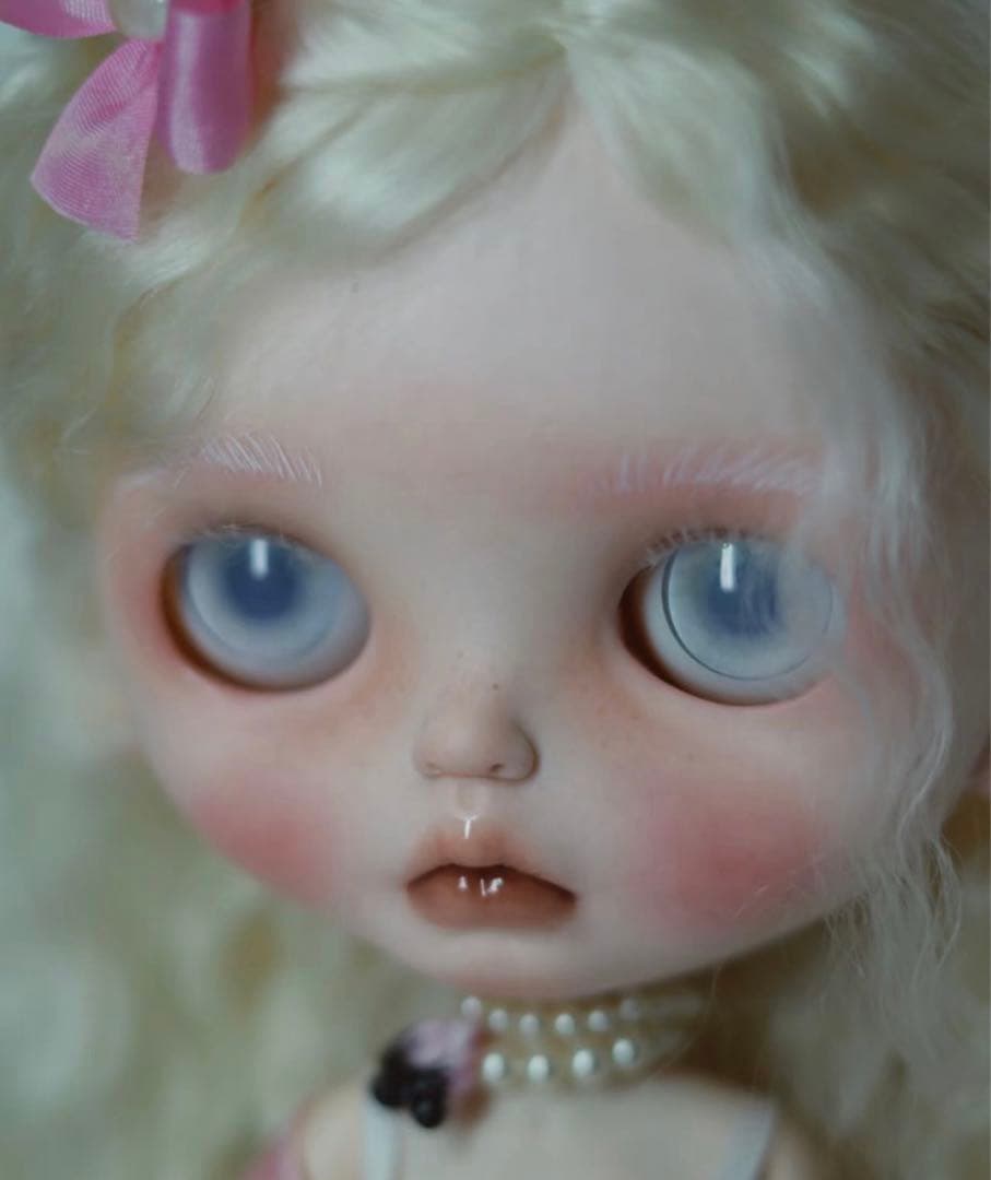 海外作家様 カスタムブライス 特別 スペシャル アルビノ 個性的 ヒロイン