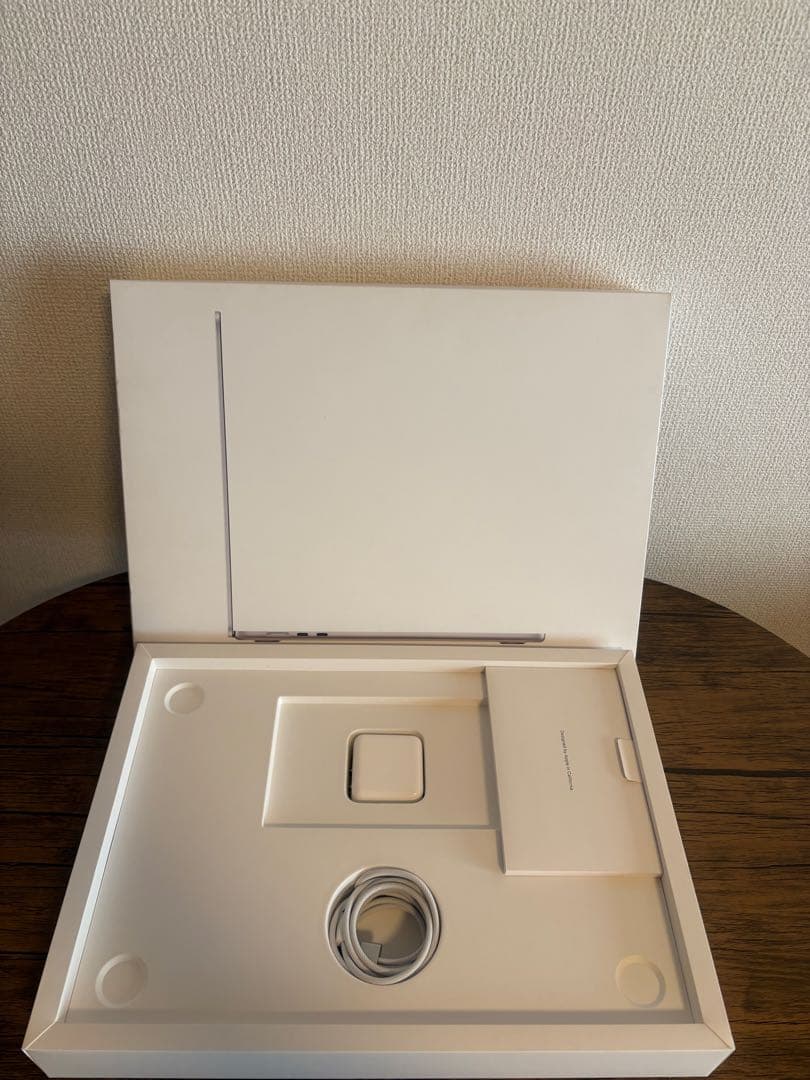 MacBook Air M4 メモリ16GB/SSD512GB 15インチ