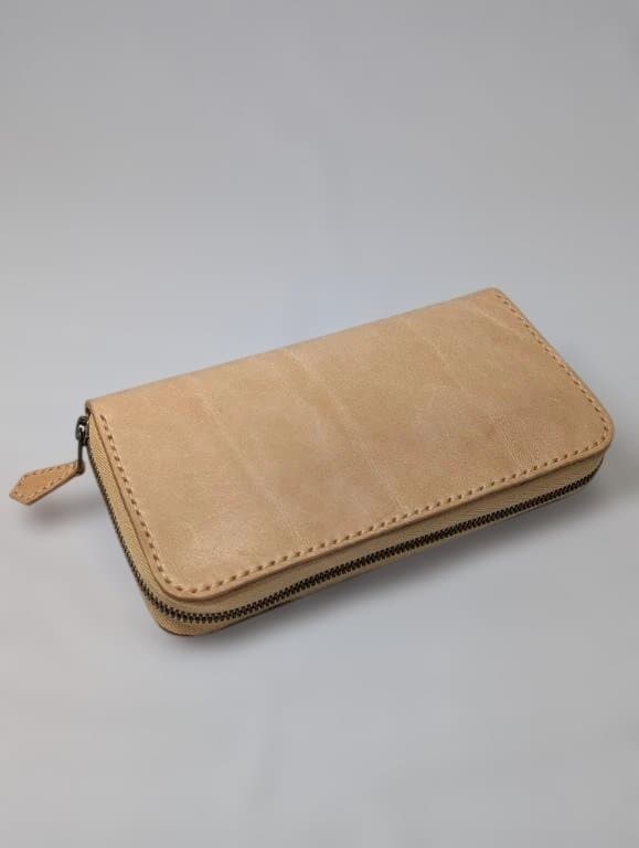 台形ラウンドファスナーウォレット サドルレザースタンダード【マット ナチュラル】