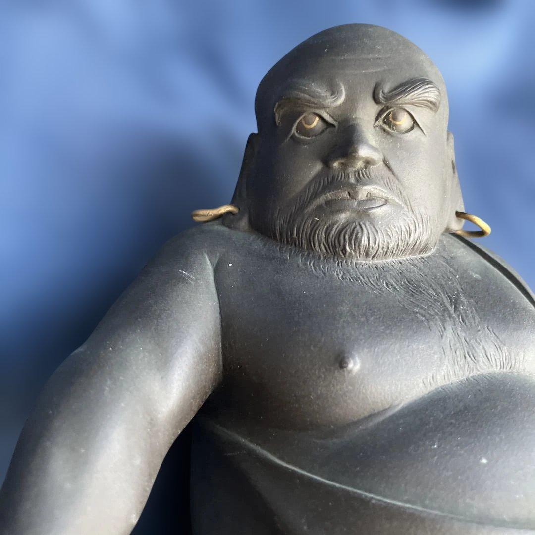 (418)だるま大師の達磨像と思われます。