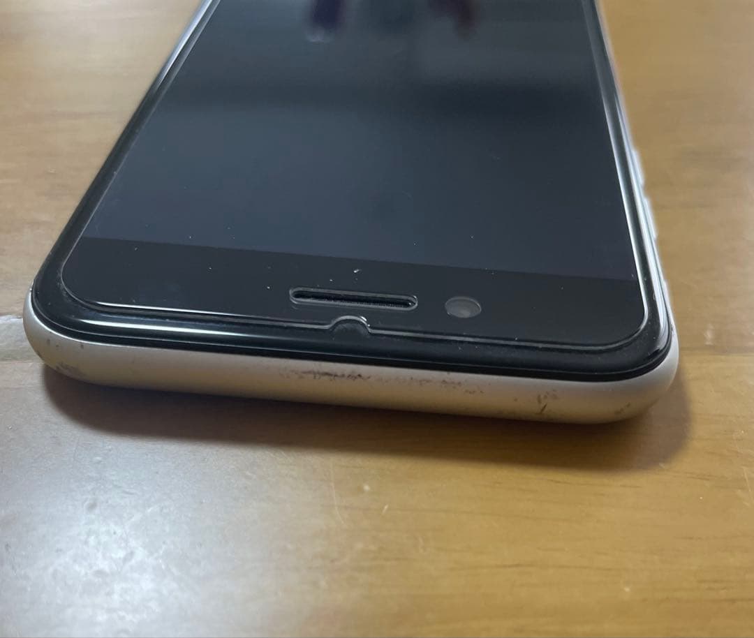 Apple iPhone SE 64GB ホワイト 本体のみ