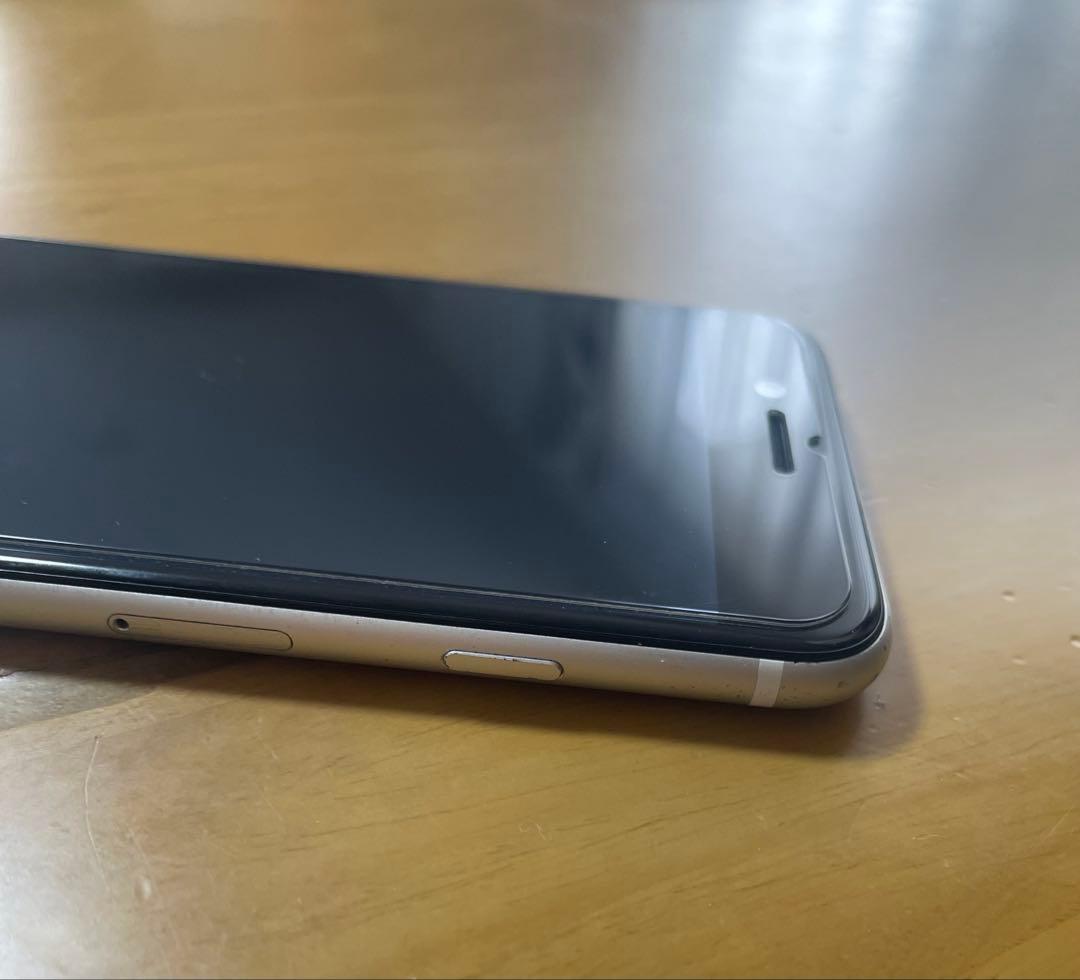 Apple iPhone SE 64GB ホワイト 本体のみ