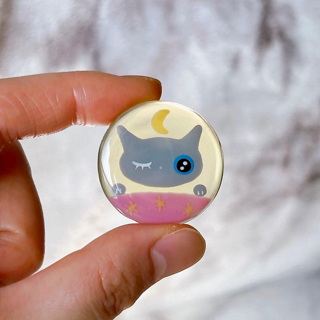 手描き　おやすみなさい　ロシアンブルー　ヘアゴム　ブローチ　レジン　透け感あり