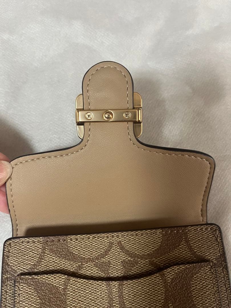 COACH 3つ折り財布 シグネチャー
