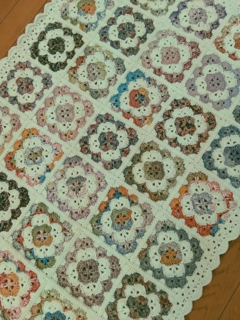 ハンドメイド★かぎ針編★モチーフ編み★貝がらステッチ★ブランケット★マルチカバー