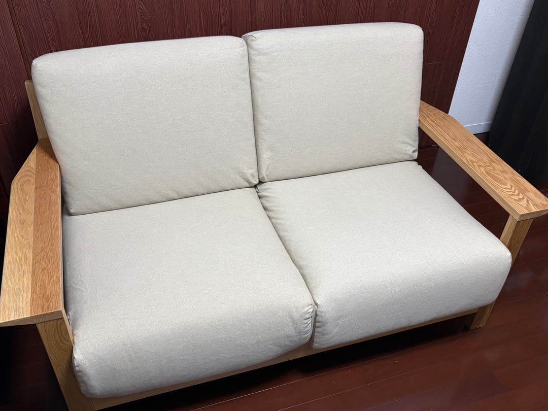無印良品 木のぬくもりが感じられるソファ
