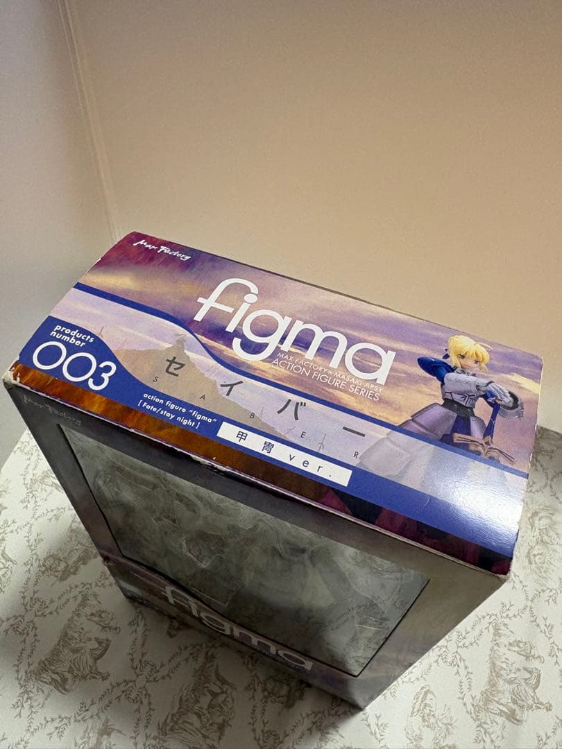 figma Fate/staynightセイバー甲冑Verフィギュア