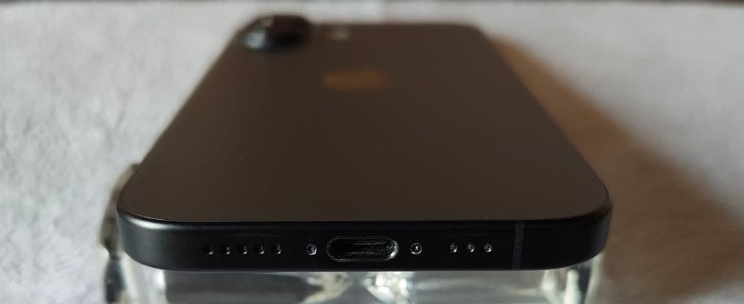 Apple iPhone 16 ブラック128GB MagSafeケース付き